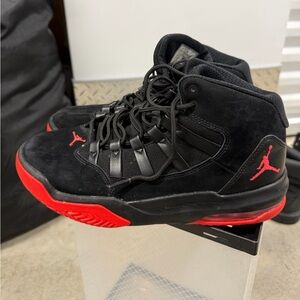 Jordan Max Aura Black Infrared